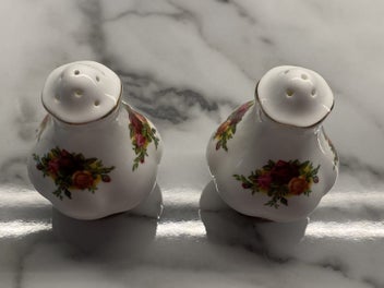 Listing 3 of 5 for Royal Albert Old Country Roses Pepper & Salt Shakers