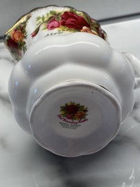 Listing 7 of 14 for Royal Albert Old Country Roses Sugar Bowl & Milk Jug / Creamer