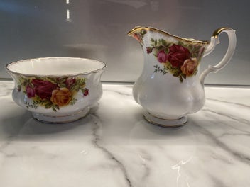 Listing 2 of 14 for Royal Albert Old Country Roses Sugar Bowl & Milk Jug / Creamer