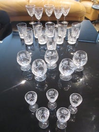 Listing 8 of 17 for Crystal glasses x 25