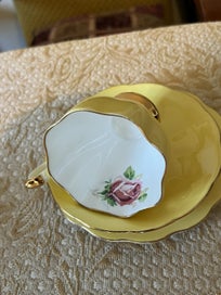 Listing 4 of 5 for Antique QUEEN ANNE Cup and Saucers Tea Set