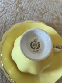 Listing 2 of 5 for Antique QUEEN ANNE Cup and Saucers Tea Set