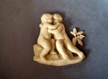 Listing 2 of 3 for FABULOUS Vintage WEDGWOOD Jasperware Blue "Two Cherubs Embracing" Plate
