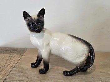 Listing 10 of 10 for Vintage Beswick Pottery - Large Siamese Cat