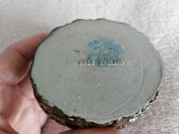 Listing 2 of 3 for Wade of England Cat In Basket Figurine