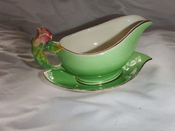 Listing 6 of 7 for Royal Winton Rosebud Cream/Gravy Boat and Saucer - England 1940s