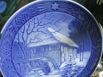 Listing 2 of 5 for For your Collection: Rare Royal Copenhagen Christmas Plate 1976 ltd. ed.