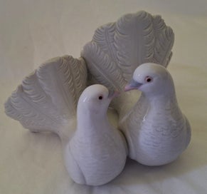 Listing 2 of 15 for +++ CHARMING " LLADRO -SPAIN COUPLE OF DOVES" FIGURINE +++