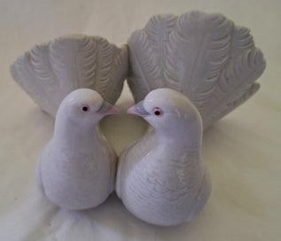 Listing 7 of 15 for +++ CHARMING " LLADRO -SPAIN COUPLE OF DOVES" FIGURINE +++