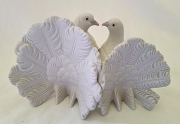 Listing 12 of 15 for +++ CHARMING " LLADRO -SPAIN COUPLE OF DOVES" FIGURINE +++