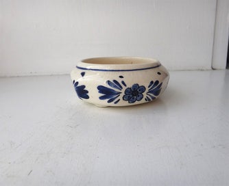 Listing 2 of 3 for vintage small delft light bowl