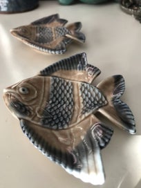 Listing 3 of 7 for WADE FISH DISHES X 2 ..VINTAGE SEVENTIES
