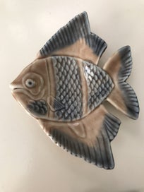 Listing 1 of 7 for WADE FISH DISHES X 2 ..VINTAGE SEVENTIES