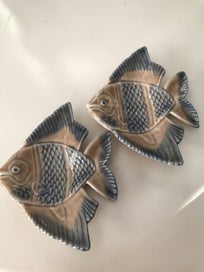 Listing 7 of 7 for WADE FISH DISHES X 2 ..VINTAGE SEVENTIES