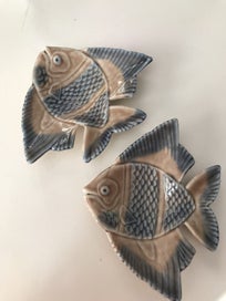 Listing 5 of 7 for WADE FISH DISHES X 2 ..VINTAGE SEVENTIES
