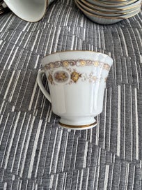 Listing 4 of 6 for Noritake Dinner Set (Selina pattern)