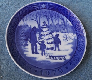 Listing 1 of 6 for +++ SCANDINAVIIAN " ROYAL COPENHAGEN - CHOOSING XMAS TREE" PLATE +++