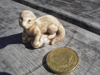 Listing 1 of 5 for Otter -Wade Whimsey - approx, 4 cm long