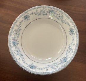 Listing 4 of 9 for Contemporary Noritake Blue Note Dinner Set