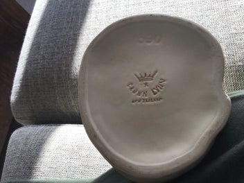 Listing 3 of 3 for Crown Lynn Stump Vase 590