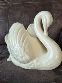 Listing 8 of 9 for Large Crown Lynn Swan 170