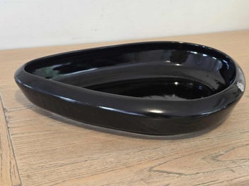 Listing 4 of 17 for Black Crown Lynn " Flower Beauty " Bowl - (Irregular Triangle) # 2056