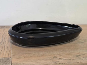 Listing 16 of 17 for Black Crown Lynn " Flower Beauty " Bowl - (Irregular Triangle) # 2056