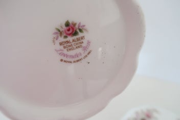 Listing 8 of 8 for ***ROYAL ALBERT LAVENDER ROSE TEAPOT AND TEAPOT STAND***