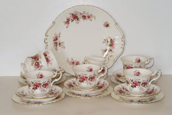 Listing 1 of 6 for ***ROYAL ALBERT LAVENDER ROSE TEA SET***