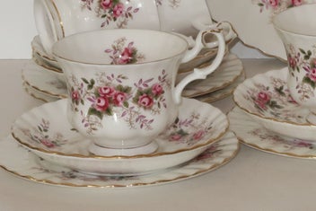 Listing 2 of 6 for ***ROYAL ALBERT LAVENDER ROSE TEA SET***