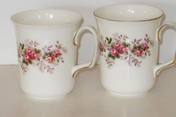 Listing 1 of 3 for ***ROYAL ALBERT LAVENDER ROSE COFFEE CUPS X 2***