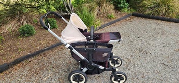 Listing 8 of 19 for Bugaboo Donkey with extras!