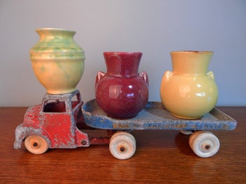 Listing 1 of 3 for =GORGEOUS Crown Lynn MINI VASES X3=