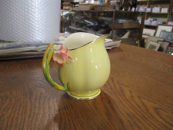Listing 3 of 7 for POR6 1811 - Royal Winton Grimwades Tiger Lily creamer or milk jug