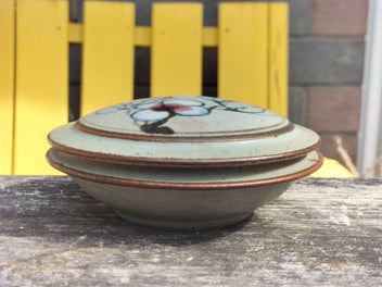 Listing 3 of 5 for NZ Potter Neil Grant Stoneware Trinket Box