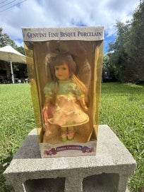 Listing 1 of 4 for Unique collection- Russ Berrie. HAND PAINTED FINE BISQUE PORCELAIN.
