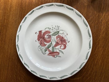 Listing 1 of 4 for Susie Cooper pink tiger lily plate