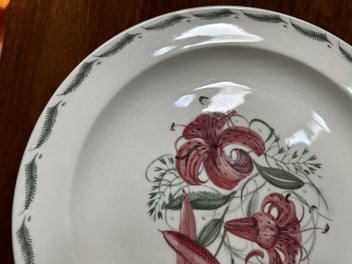 Listing 2 of 4 for Susie Cooper pink tiger lily plate