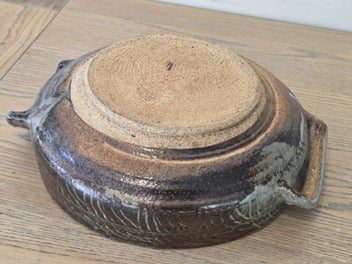 Listing 6 of 13 for Superb John Lawrence (NZ) Pottery Bowl - Stamped