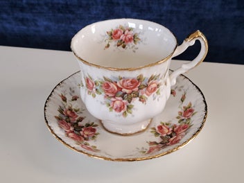 Listing 2 of 9 for Paragon Elizabeth Rose Cup and Saucer Set