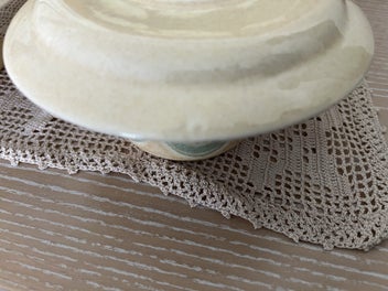 Listing 10 of 14 for Crown Lynn Cups and lSaucers d185