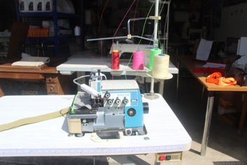 Listing 2 of 3 for T0P FEED OVERLOCK 4 THREAD HEAVY DUTY TOP FEED WALKING FOOT