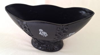 Listing 9 of 14 for <<< BLACK " CROWN LYNN .553 SHAPE" VASE >>>