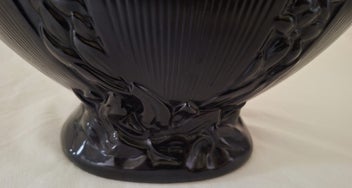 Listing 14 of 14 for <<< BLACK " CROWN LYNN .553 SHAPE" VASE >>>