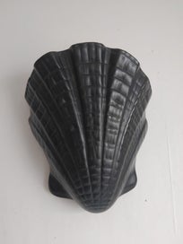 Listing 3 of 6 for Rare 539 Black Crown Lynn Shell Wall Vase