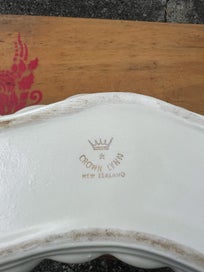 Listing 2 of 4 for Crown Lynn : 106 1941-64