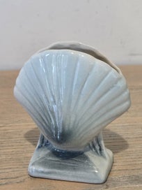 Listing 2 of 17 for Beautiful " Sherwood Pottery " (NZ) Scallop Vase, Pre Titan 1940s - 50s