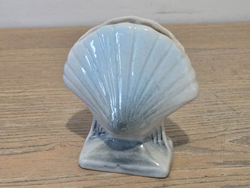 Listing 1 of 17 for Beautiful " Sherwood Pottery " (NZ) Scallop Vase, Pre Titan 1940s - 50s