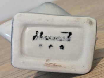 Listing 6 of 17 for Beautiful " Sherwood Pottery " (NZ) Scallop Vase, Pre Titan 1940s - 50s