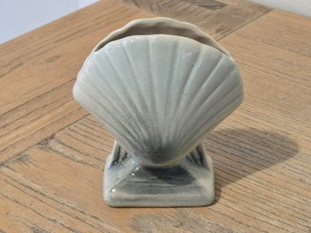 Listing 15 of 17 for Beautiful " Sherwood Pottery " (NZ) Scallop Vase, Pre Titan 1940s - 50s